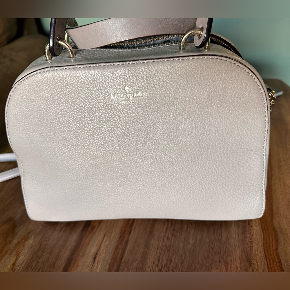 Kate Spade NISHA Atwood Zip purse cityscape pebbled Leather handles & strap gray